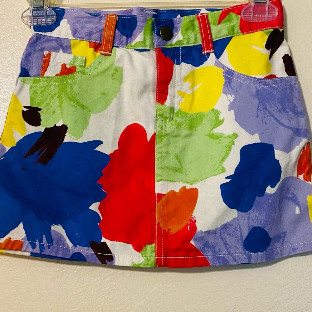 Girl’s colorful skirt